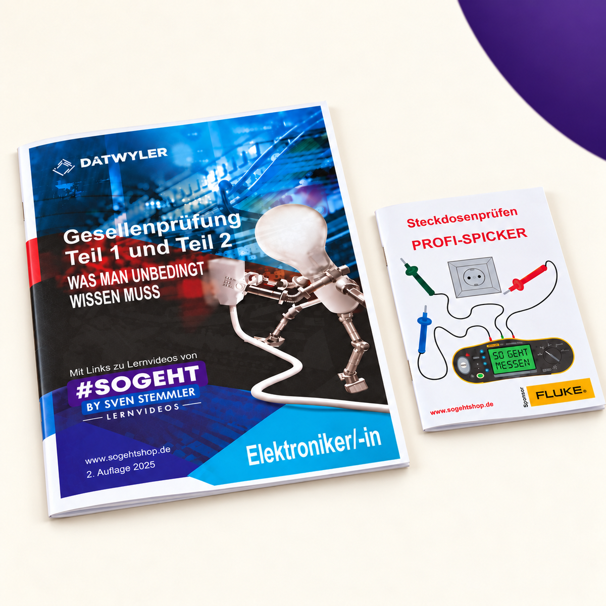 Lernpaket Gesellenprüfung Teil 1 – zwei dünne gedruckte Hefte: Prüfungsheft und Steckdosenprüfen-Profi-Spicker. Ohne Übungs-PDF.
